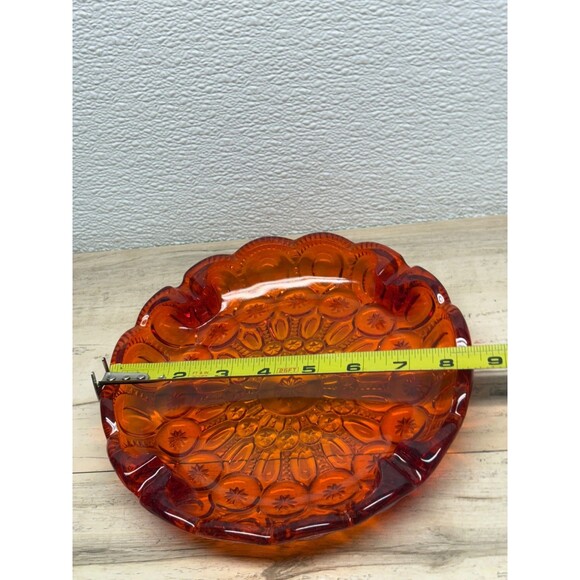 Vtg L.E. Smith Moon And Stars Amberina Red/ Orange Glass Ashtray 8.5" - Picture 6 of 10